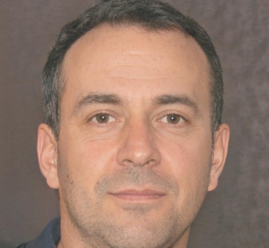 Portrait de Marc Dubois, fondateur et guide en méditation